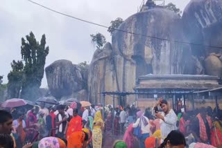 Devotees flowed on the full moon day to Chandragutthi Shivamogga