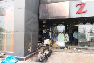 Criminals set fire to bike