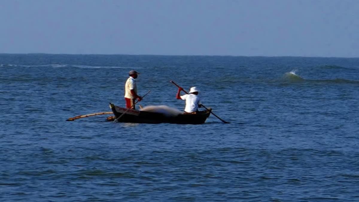 Muthalapozhi boat accident  Muthalapozhi  മത്സ്യബന്ധന വള്ളം അപകടത്തില്‍പ്പെട്ടു  മുതലപ്പൊഴി  വള്ളം