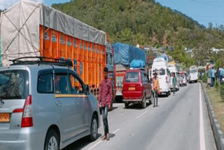 Rains, landslides: Traffic movement suspended on Jammu-Srinagar highway, Amarnath yatri convoy stopped at Ramban