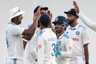 Indian bowlers look to restrict WI