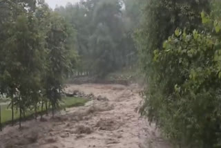 panic-in-kulgam-villages-after-cloudburst-flash-flood-causes-lot-of-damage