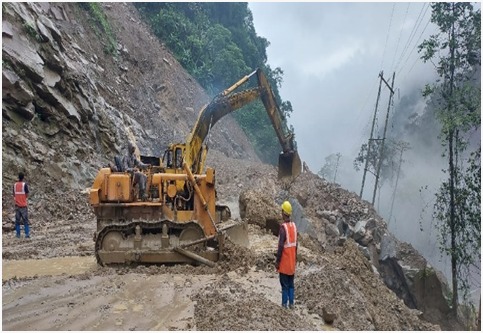 পশ্চিম অৰুণাচল প্ৰদেশৰ ওৰাং-টাৱাং পথত বৰ্ডাৰ ৰোডছৰ যুদ্ধকালীন মেৰামতি কাৰ্য