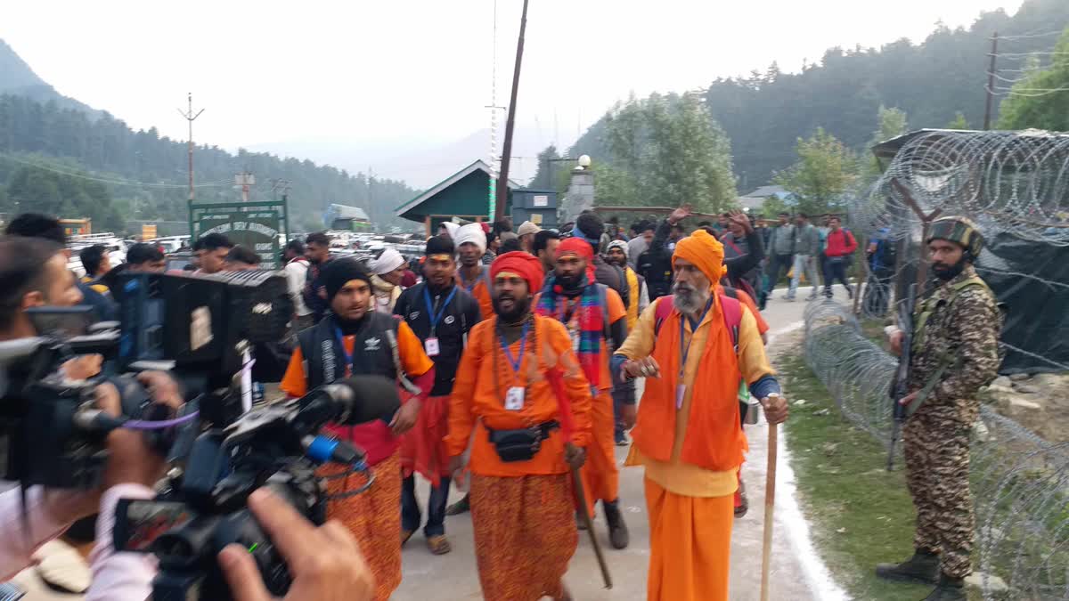 Another fresh batch of 3281 pilgrims left for Amarnath Yatra from Jammu