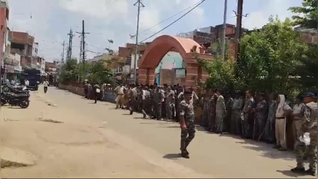 govind singh bungalow encroachment