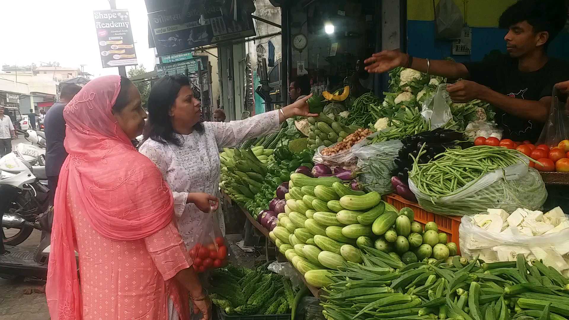 Vegetables Price Hike in Vikasnagar