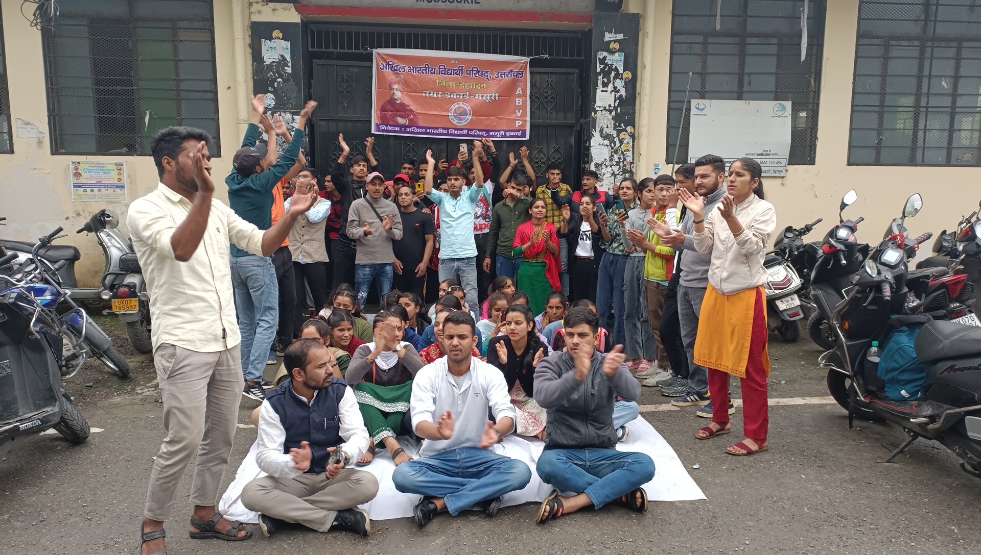 student protest in mussoorie