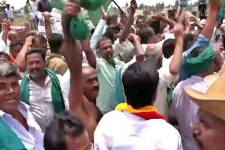 Protest by farmers against the release of Cauvery water to Tamil Nadu in mandya