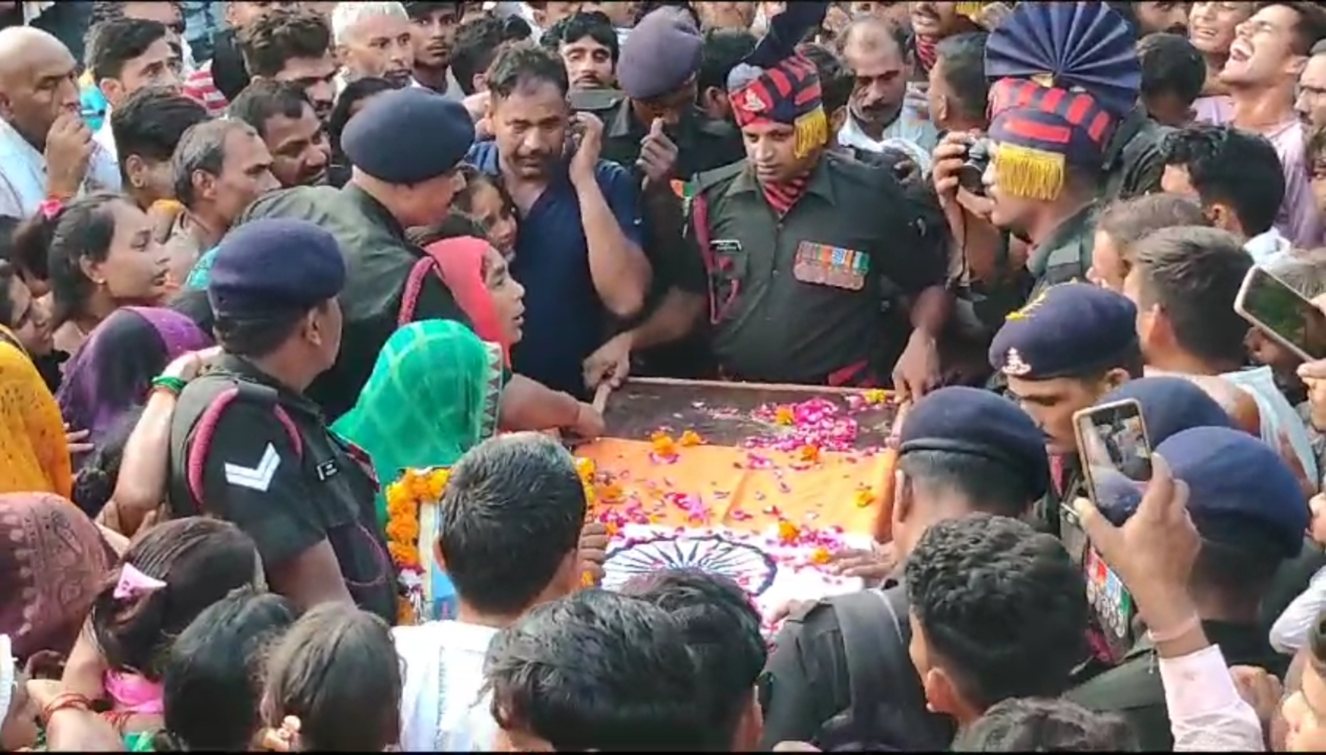 Last rites of Mahendra Singh Sikarwar