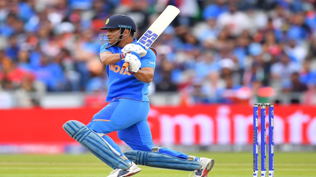 Cricketers Debuted With Dhoni But Faded Away