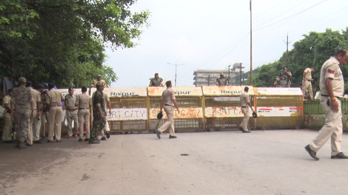 RAIPUR ED OFFICE CONGRESS PROTEST