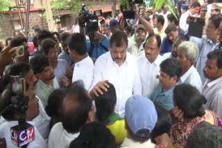 opposition_visit_achyutapuram_victims