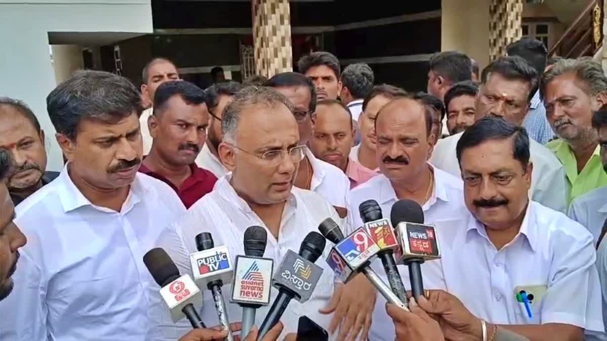 Health Minister Dinesh Gundu Rao spoke to the media.