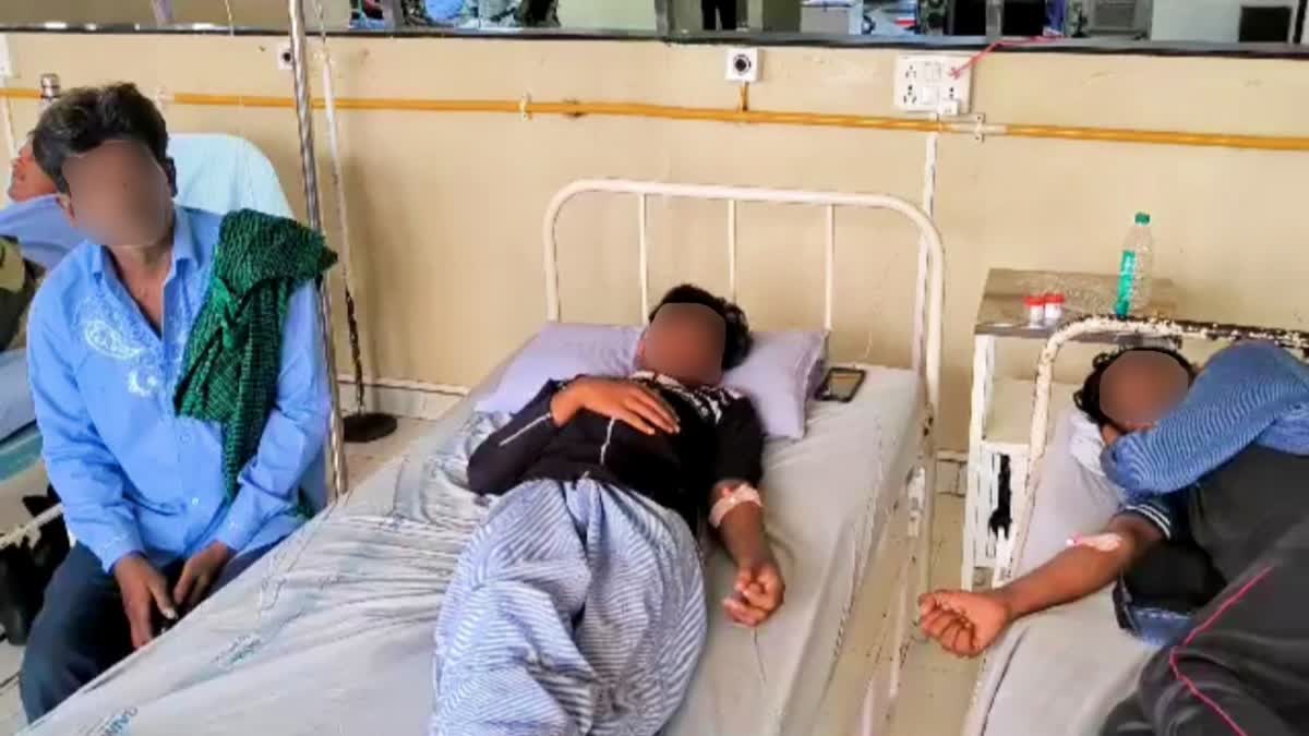 Food Poisoning in Kutch : ભુજના ચપરેડી ગામે 17 જણાંને ઘરે બનાવેલી છાશથી ફૂડ પોઇઝનિંગ, જીકે જનરલ હોસ્પિટલમાં દાખલ કરાયા
