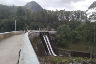 Kundala Dam Opened In Idukki  Kundala Dam Opened  Kundala Dam  To regulate the water level in Kundala Dam  dam in idukki  കുണ്ടള അണക്കെട്ടിന്‍റെ രണ്ട് ഷട്ടറുകൾ തുറന്നു  കരയിലുള്ളവര്‍ക്ക്‌ ജാഗ്രത നിർദേശം  അണക്കെട്ടിലെ ജലനിരപ്പ് ക്രമീകരിച്ച് നിർത്താൻ  കുണ്ടളയാറിന്‍റെ കരയിലുള്ളവര്‍ക്ക്‌ ജാഗ്രത നിർദേശം  കുണ്ടള അണക്കെട്ടിന്‍റെ ഷട്ടറുകൾ തുറന്നു