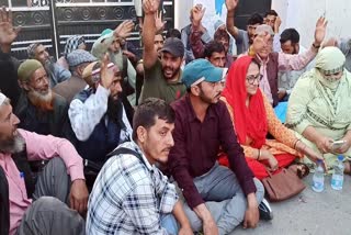 خاتون پی آر آئی ممبر کے ساتھ مبینہ بدتمیزی، ڈوڈہ میں احتجاج