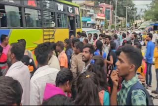 police-fined-private-buses-for-violating-traffic-rules-in-tumkur