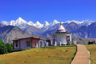 Sarmoli village situated at the foothills of the Himalayas amid nature's bounty, in the  Pithoragarh district of Uttarakhand, is shortlisted as one of the best tourist hotspots in the country. The village is all set to bag the award. Come September 27, the officials from the Uttarakhand tourism department will be visiting New Delhi to receive the award.