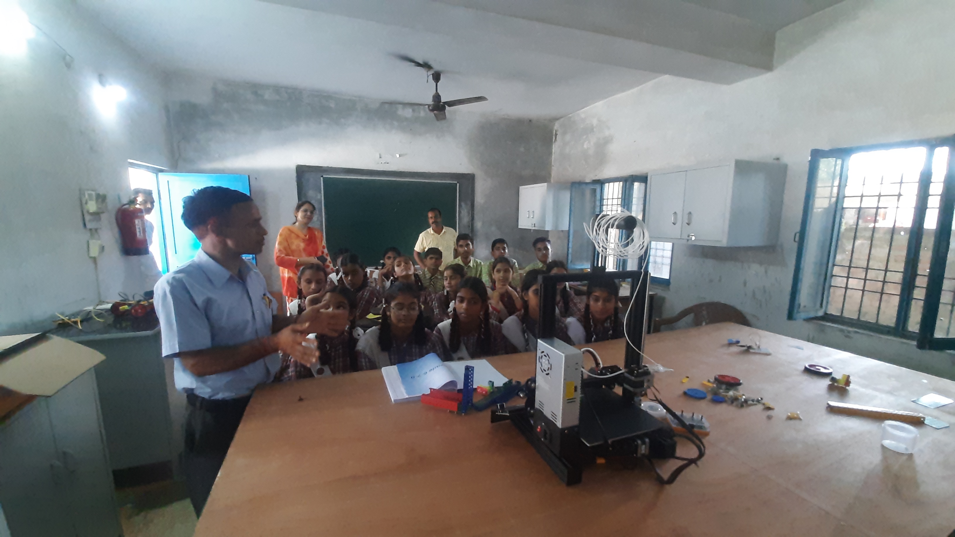 Himachal School Students Making Robots