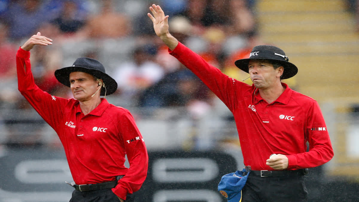 Humorous umpires in cricket