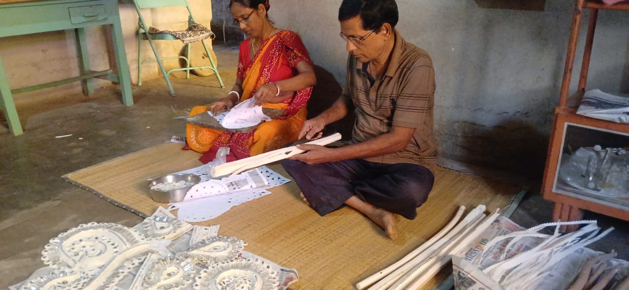 Shola Artist Preparation before Durga Puja