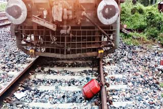 Gas Cylinder Found on Railway Track in Kanpur