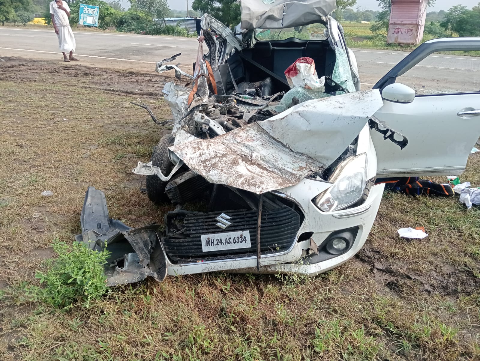 Ambejogai Latur road Accident