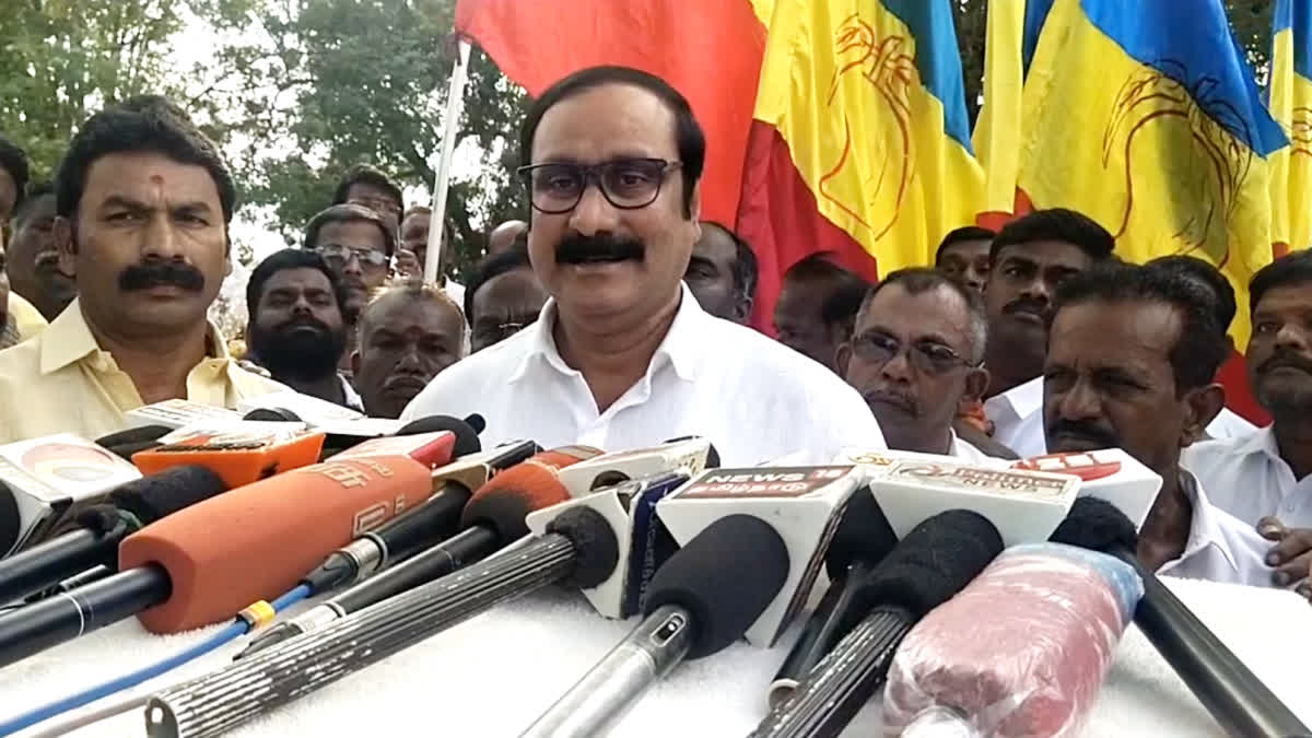 தமிழகத்தில் சட்ட ஒழுங்கு சீர்கெட்டு உள்ளதாக அன்புமணி ராமதாஸ் கூறியுள்ளார்