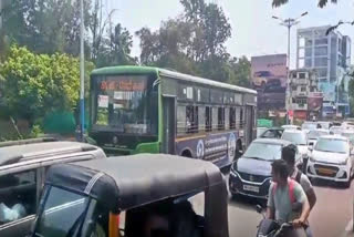 Watch: Drunk driver rams bus with 50 passengers into several cars in Pune