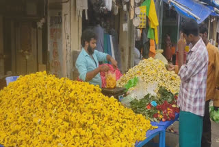 flower-prices-rise-in-kumbakonam