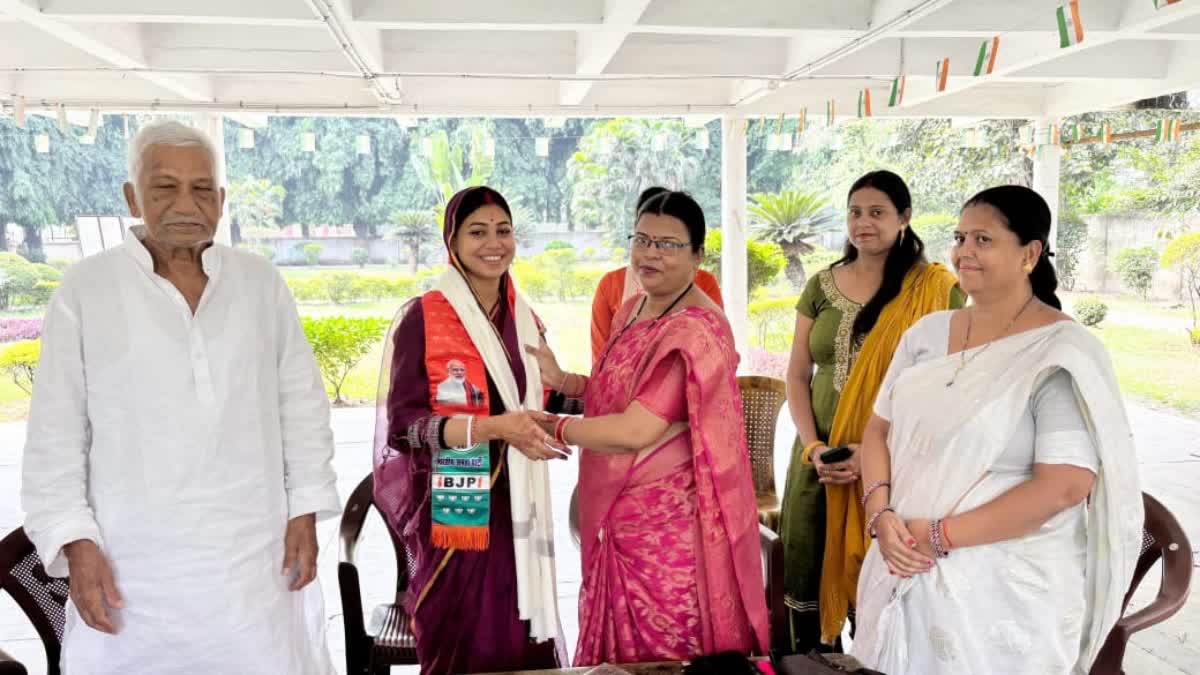 Election campaign of BJP candidate Purnima Das from Jamshedpur East seat in Jharkhand assembly elections 2024