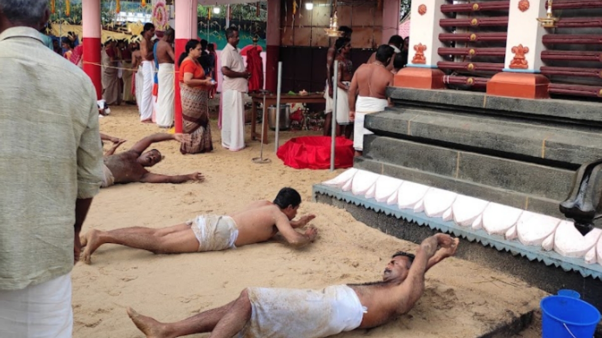 വീരഭദ്രസ്വാമി ക്ഷേത്രം  ASHTAMUDI VEERABHADRA SWAMI TEMPLE  വീരഭദ്രസ്വാമി ക്ഷേത്രം ഉരുൾ നേർച്ച  KOLLAM TEMPLES