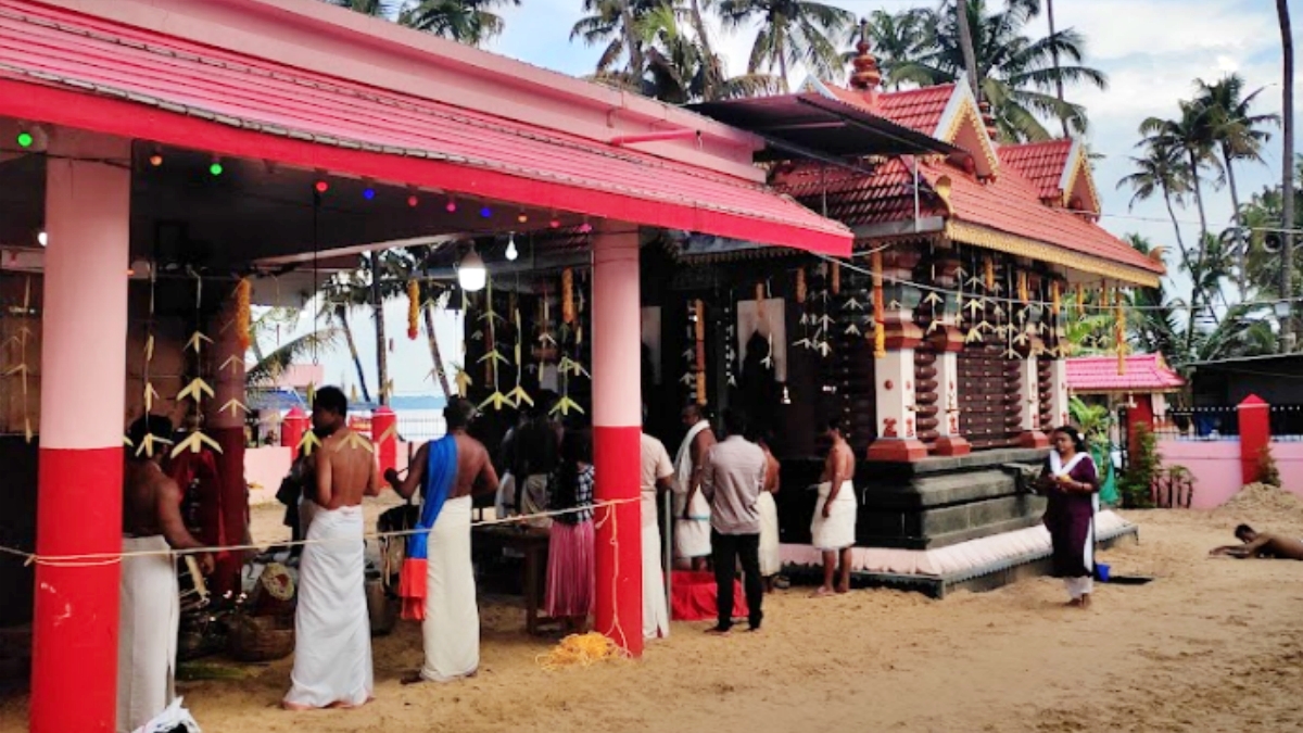 വീരഭദ്രസ്വാമി ക്ഷേത്രം  ASHTAMUDI VEERABHADRA SWAMI TEMPLE  വീരഭദ്രസ്വാമി ക്ഷേത്രം ഉരുൾ നേർച്ച  KOLLAM TEMPLES