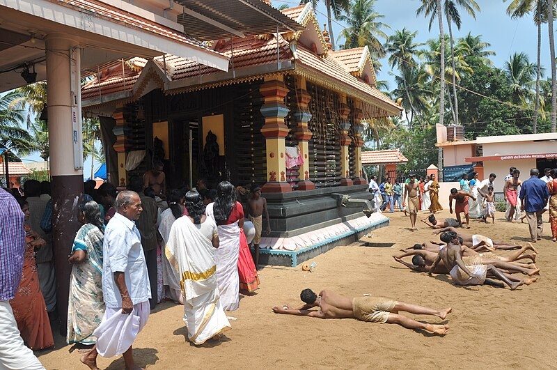 വീരഭദ്രസ്വാമി ക്ഷേത്രം  ASHTAMUDI VEERABHADRA SWAMI TEMPLE  വീരഭദ്രസ്വാമി ക്ഷേത്രം ഉരുൾ നേർച്ച  LATEST NEWS IN MALAYALAM