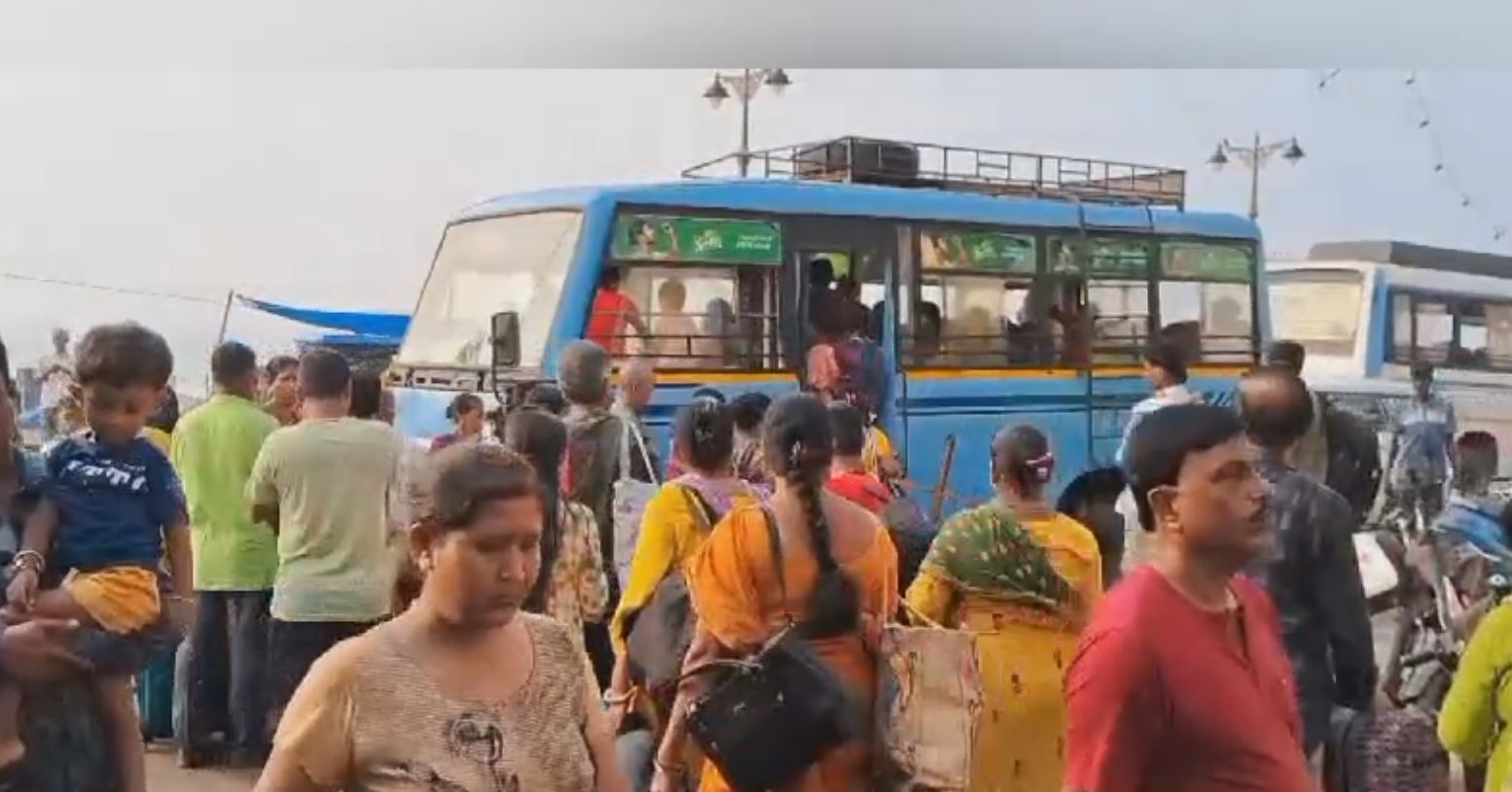 Tourists Start Leaving Puri