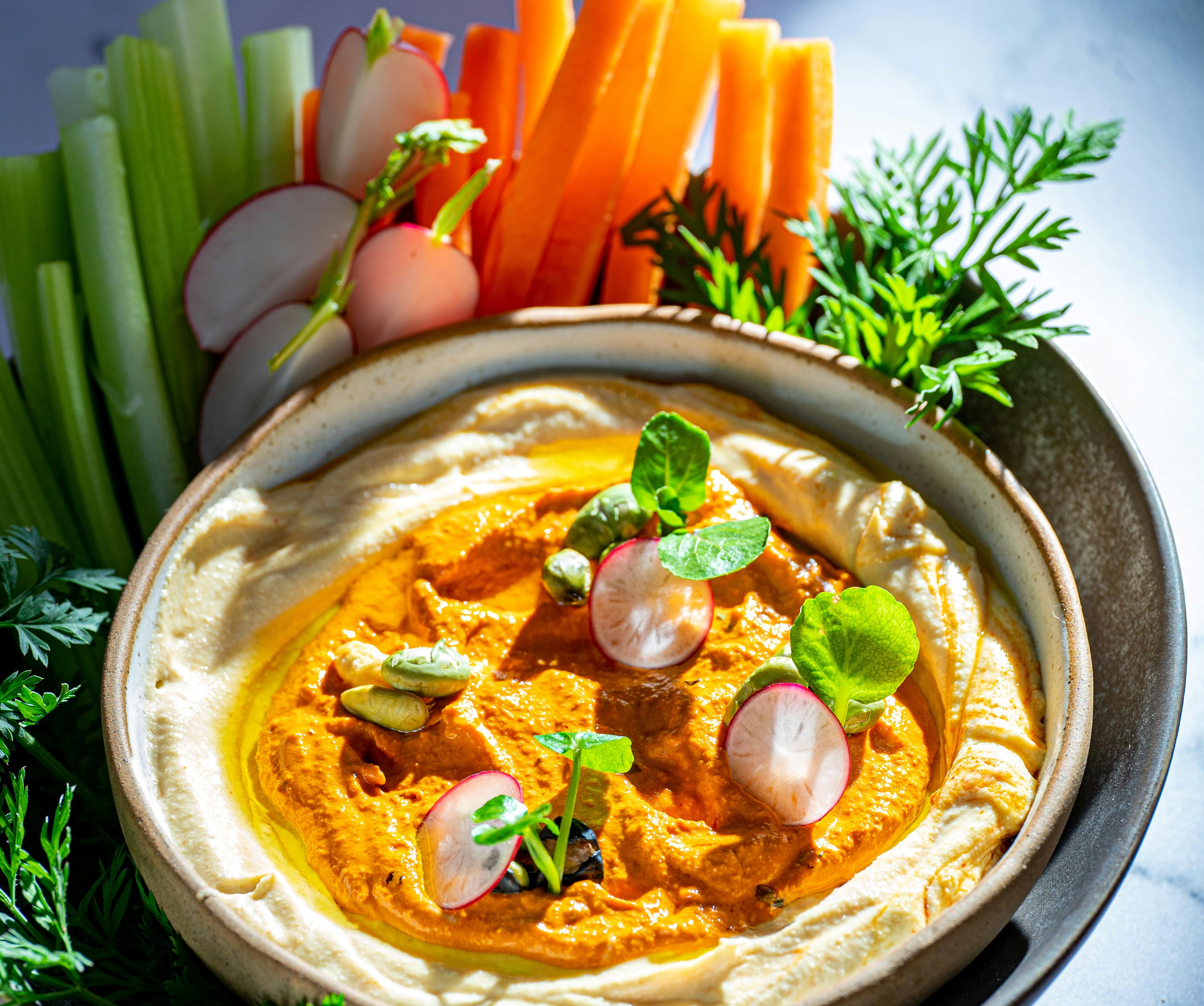 Hummus with vegetables