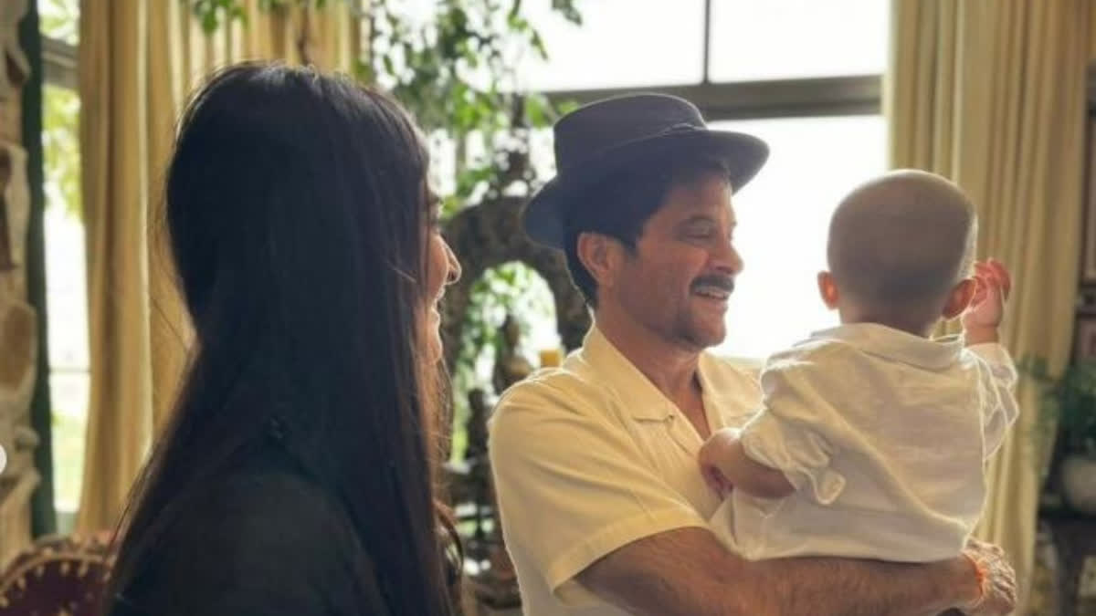 Anil Kapoor Pics with Sonam Kapoor and grandson vayu