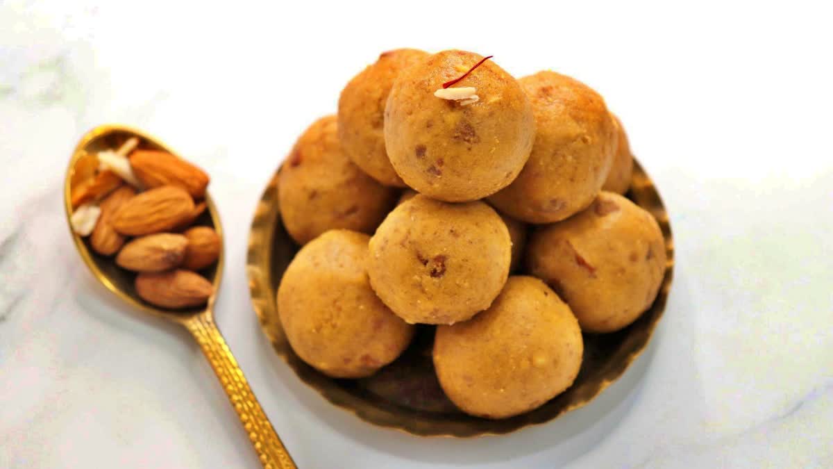 How to make sugar free besan ladoo at home