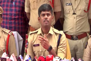 Rajamahendravaram_Police_Caught_the_Bike_Thief