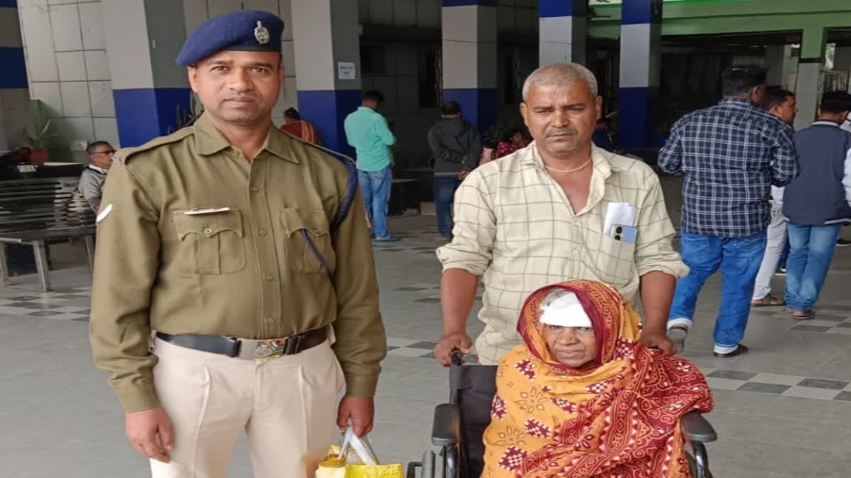 Parvati reunited with son by efforts of RPF personnel