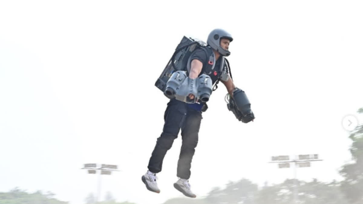 Flying Man Takes To The Skies With A 1000 Horsepower Jet Suit At Bengaluru Tech Summit 2024