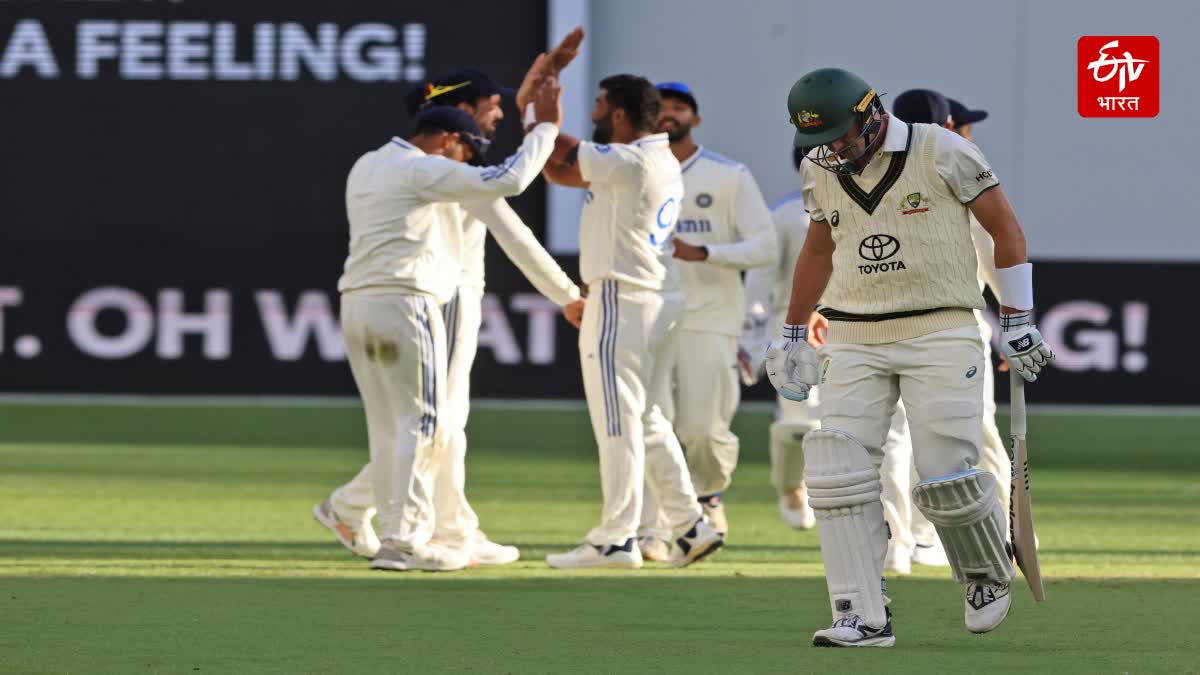 Australia Collapse in 1st Innings