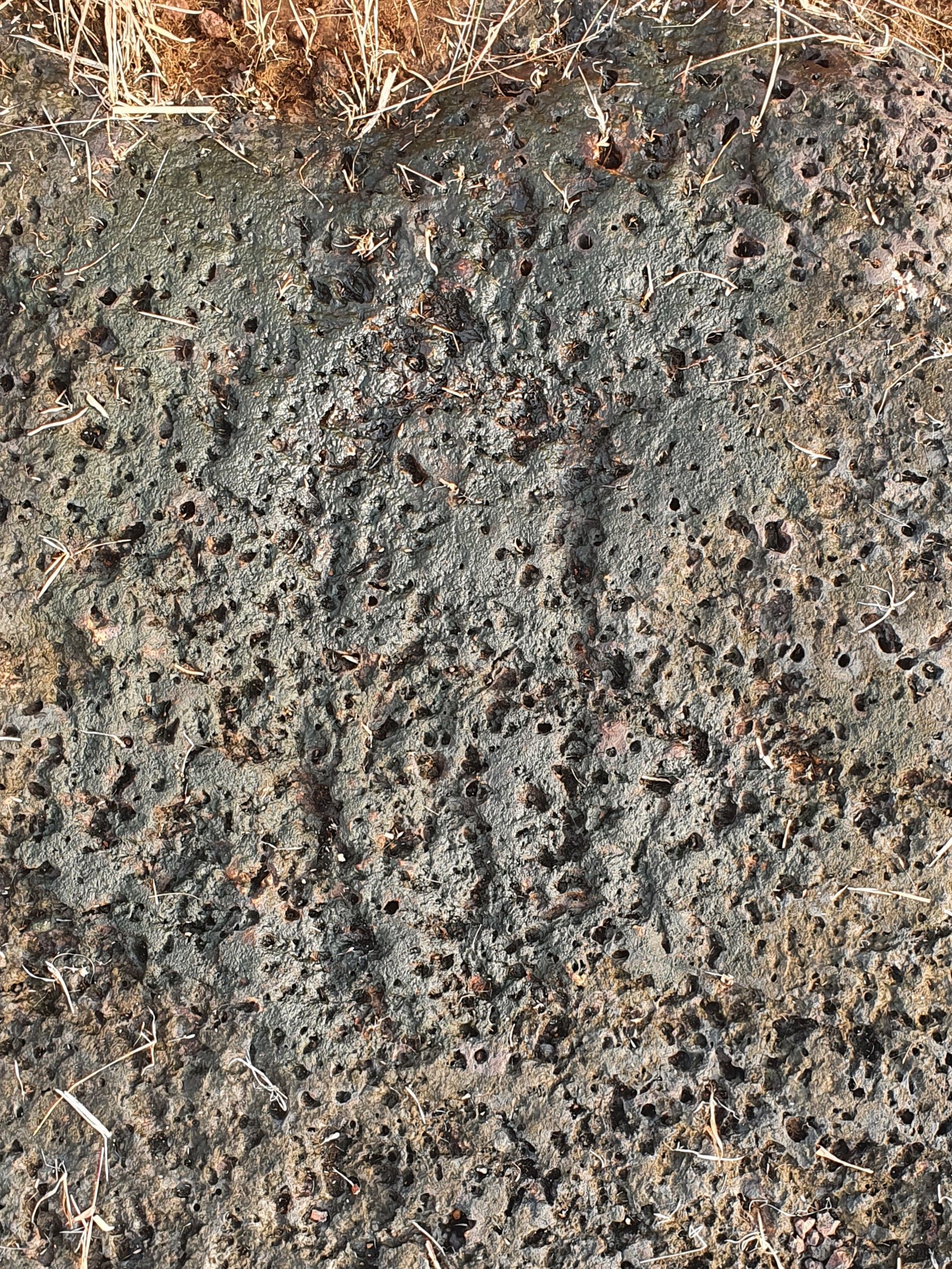 FOOTPRINTS OF MEGALITHIC AGE  ANCIENT FOOTPRINTS FIND KASARAGOD  മഹാശില യുഗത്തിലെ കാല്‍പാദങ്ങള്‍  മഹാശില യുഗത്തിലെ ശേഷിപ്പ്