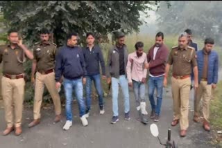 चोरी को अंजाम देने वाले बदमाशों के साथ पुलिस की मुठभेड़