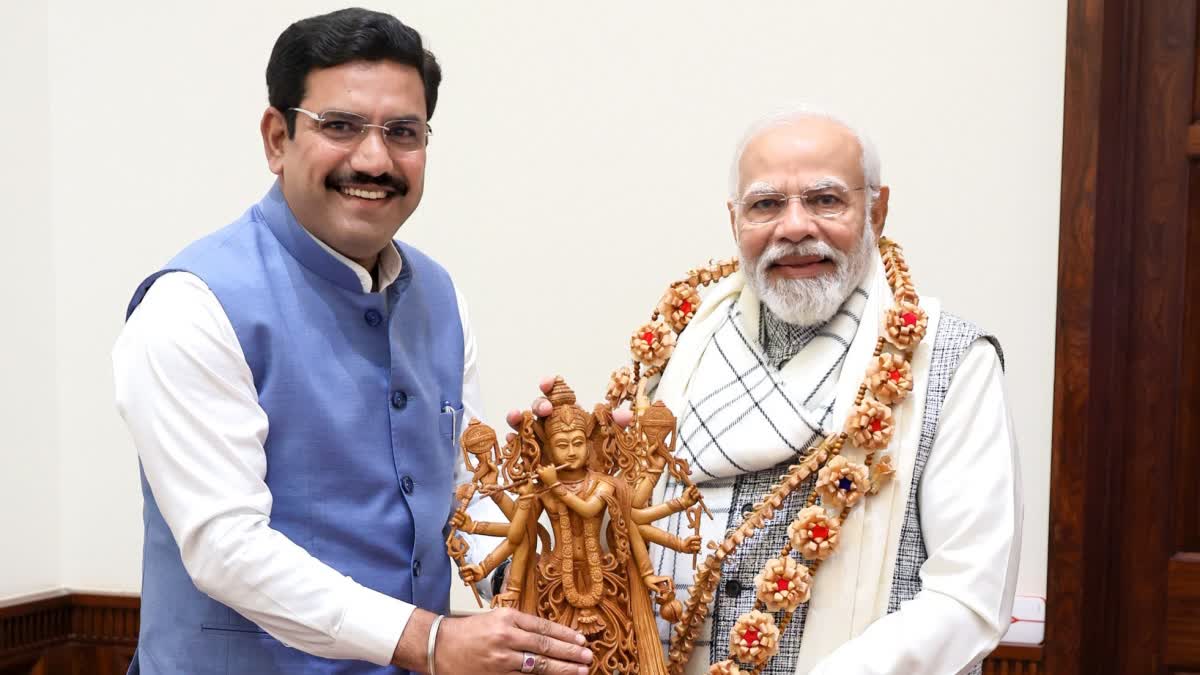 bjp-state-president-by-vijayendra-met-pm-narendra-modi