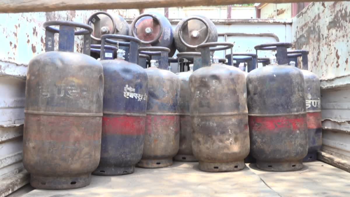 commercial cooking gas rate decreased
