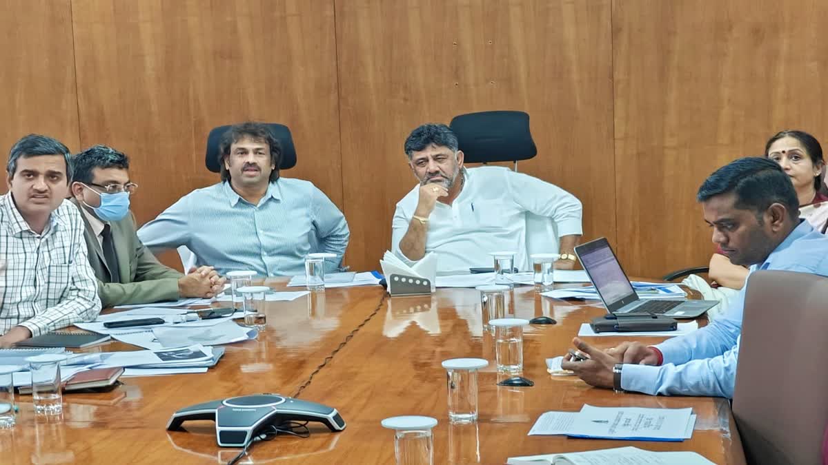 dcm-and-education-minister-held-meeting-over-handover-of-bbmp-school-to-education-department