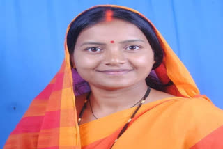Cabinet Minister Laxmi Rajwade   20330508