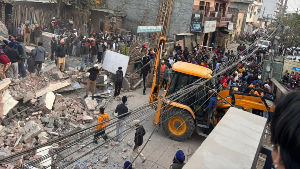 PUNJAB BUILDING COLLAPSES