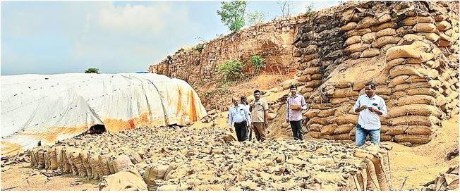 CMR Grain Smuggling in Mahabubnagar